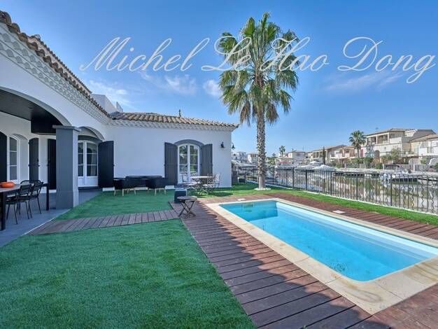 Maison à vendre 898 000 € 5 pièces 4 chambres 155 m² 536 m² de terrain Peripherie Aigues-Mortes 30220