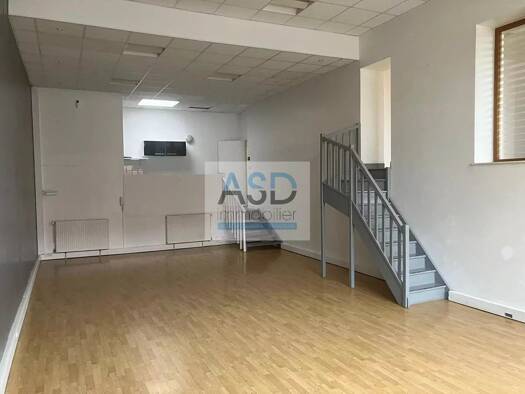 Local commercial à vendre 220 500 € 140 m² de surface de vente Anseele-Centre-Nations Unies-Crouy-Esperence Roubaix 59100