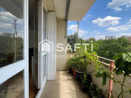 Appartement à vendre 229 000 € 4 pièces 3 chambres 75 m² 3ème étage Créteil 94000