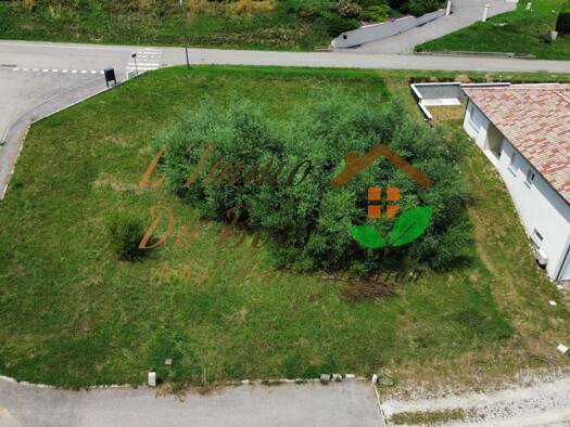 Terrain constructible viabilisé à vendre 75 000 € 943 m² de terrain Ozon 07370