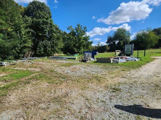 Espace bureau à vendre 265 200 € 240 m² de bureaux Cherré-Au 72400