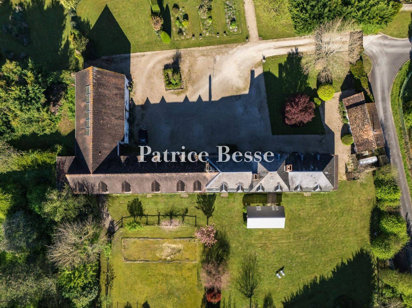 Maison à vendre, 600m², FERRIERES EN GATINAIS