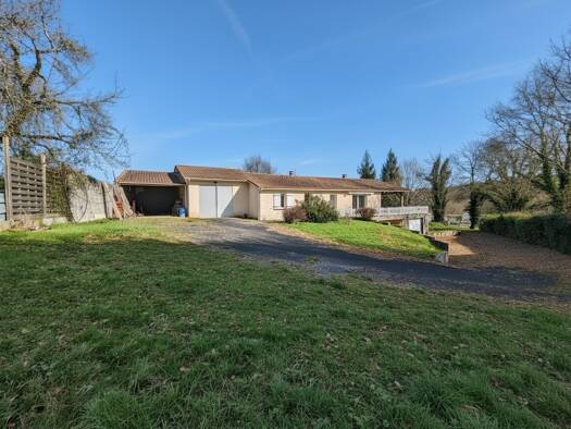 Maison à vendre - Première occupation 195 175 € 4 pièces 3 chambres 109,3 m² 1 783 m² de terrain Saint-Front-de-Pradoux 24400