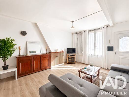 Maison de ville à vendre 132 500 € 4 pièces 2 chambres 110 m² 198 m² de terrain Neuilly-Saint-Front 02470