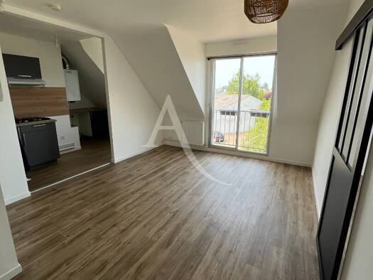 Appartement à louer 550 € 2 pièces 1 chambre 35 m² Étage 2/2 La Chaussée-Saint-Victor 41260