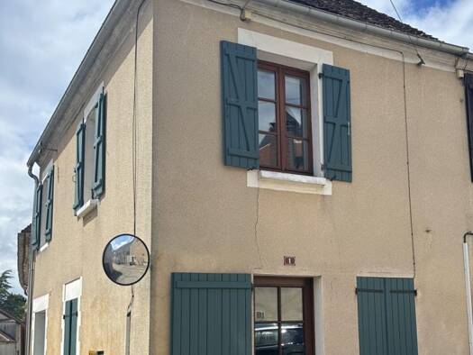 Maison à louer 600 € 3 pièces 2 chambres 42 m² Saint-Sauveur-en-Puisaye 89520