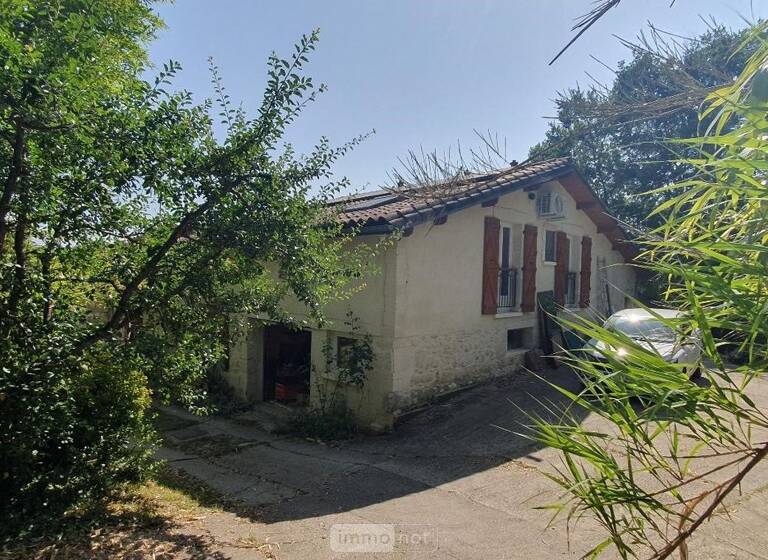 Maison à vendre 195 000 € 7 pièces 3<br/>chambres 146 m²<br/>superficie 5 800 m²<br/>terrain Saint-Jean-de-Thurac 47270