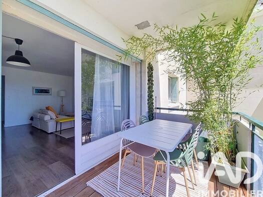 Appartement à vendre 209 000 € 3 pièces 2 chambres 83,3 m² Étage 3/4 Jardins de la Fontaine Nîmes 30900