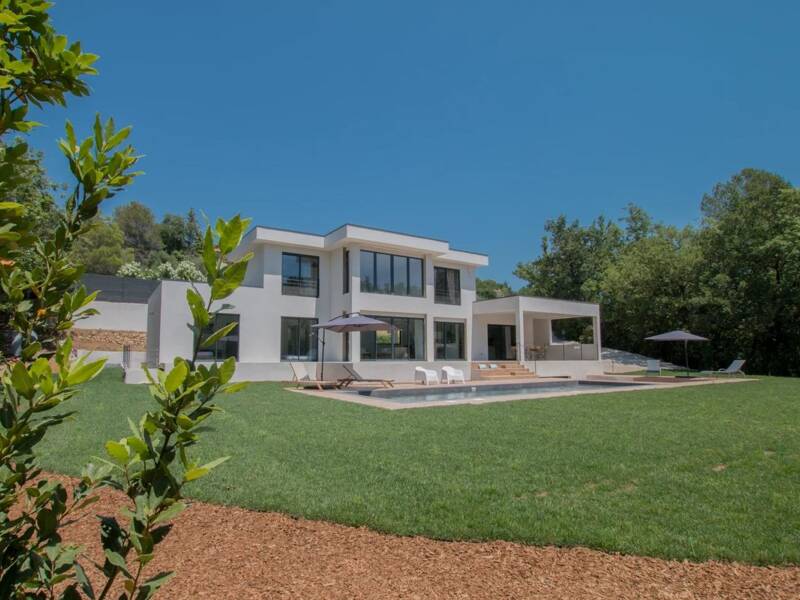 Maison à louer, 194m², VALBONNE