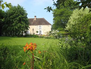 Maison à vendre 495 000 € 8 pièces 6 chambres 273 m² 2 500 m² de terrain Sens 89100
