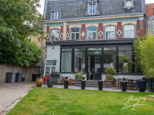 Maison à vendre 773 000 € 12 pièces 6 chambres 368 m² 835 m² de terrain Templeuve-en-Pévèle 59242