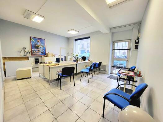 Immeuble à vendre 99 000 € 123,7 m² Sermaises 45300