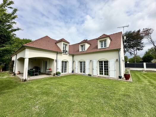 Villa à vendre 710 000 € 7 pièces 5 chambres 217 m² 1 000 m² de terrain Saintry-sur-Seine 91250