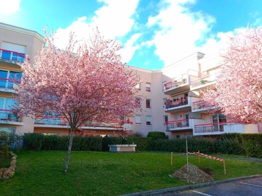Appartement à vendre 199 000 € 3 pièces 2 chambres 63 m² Étage 3/3 Charles de Gaulle Dijon 21000