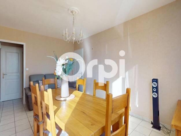 Appartement à vendre 148 000 € 3 pièces 2 chambres 55,2 m² RDC/4 Les Genêts-Le Vinatier-Le Lessivas Bron 69500