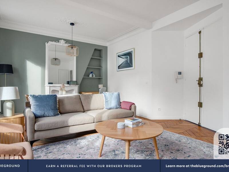 Maison à louer, 51m², PARIS 9E