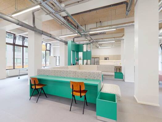 Appartement à louer 830 € 1 pièce 8 chambres 177 m² RDC Haut Guichet-Centre Ouest Orsay 91400