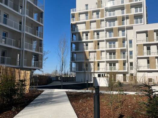 Appartement à vendre 212 000 € 3 pièces 2 chambres 56,22 m² 7ème étage Saint Lazarre-Bois de l'Epine-Hippodrome Ris-Orangis 91130