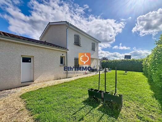 Villa à vendre 340 000 € 5 pièces 4 chambres 119 m² 619 m² de terrain Sancé 71000