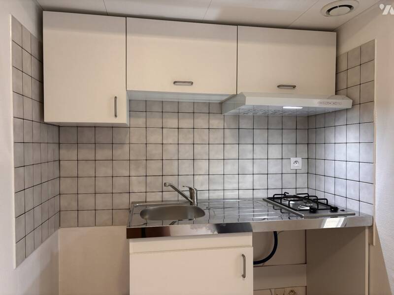 Maison à louer, 17m², THIERS SUR THEVE