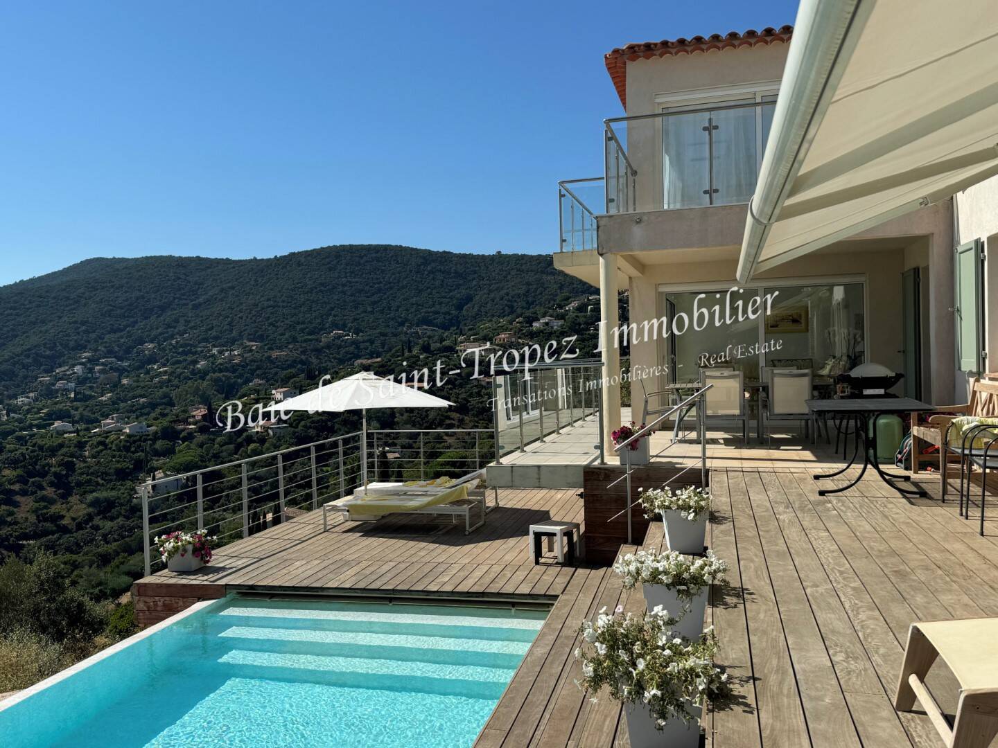 Maison à vendre, 200m², LA CROIX VALMER