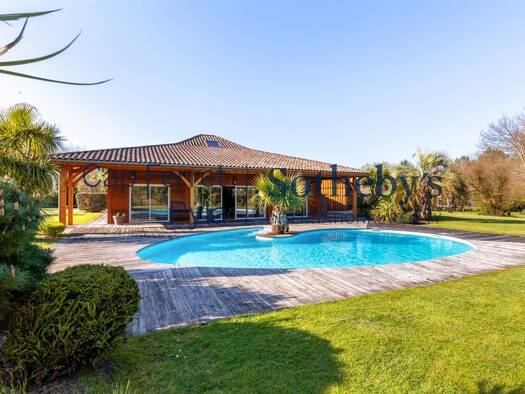 Maison à vendre 995 000 € 5 pièces 3 chambres 202 m² 4 836 m² de terrain Sanguinet 40460