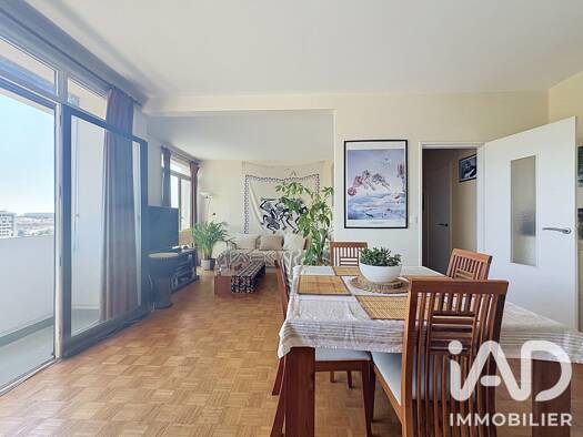 Appartement à vendre 279 000 € 3 pièces 1 chambre 58 m² Étage 8/9 La Fontaine-Parc des Sceaux-Croix de Berny-Centre Ville Antony 92160