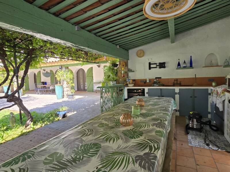 Maison à vendre, 265m², ROQUEBRUNE SUR ARGENS