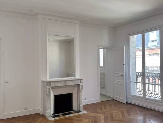 Appartement à louer 9 000 € 7 pièces 5 chambres 255,5 m² 5ème étage Porte Dauphine Paris 16ème 75016