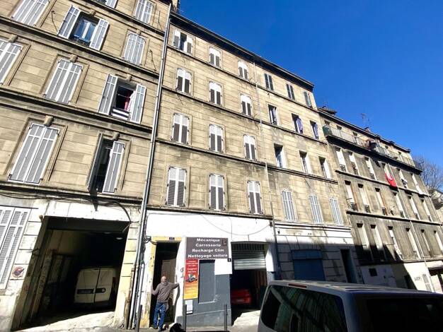 Immeuble mixte à vendre 795 000 € 795 m² de bureaux Saint Lazare Marseille 3ème 13003