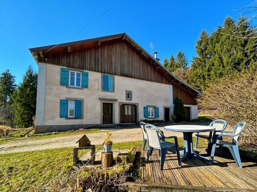 Ferme à vendre 221 000 € 7 pièces 4 chambres 146 m² 5 459 m² de terrain Ecarts et Coteaux Gérardmer 88400