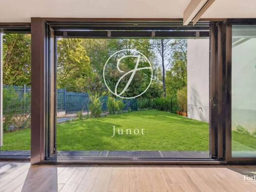 Duplex à vendre 780 000 € 4 pièces 2 chambres 120 m² RDC/3 Rue de Versailles-Monastere Ville-d'Avray 92410