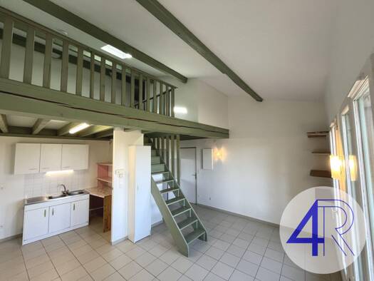 Appartement à louer 438 € 1 pièce 30,6 m² Étage 1/1 Saint-Lager 69220