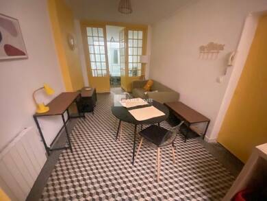 Appartement à louer 530 € 1 pièce 38 m² RDC Valenciennes 59300