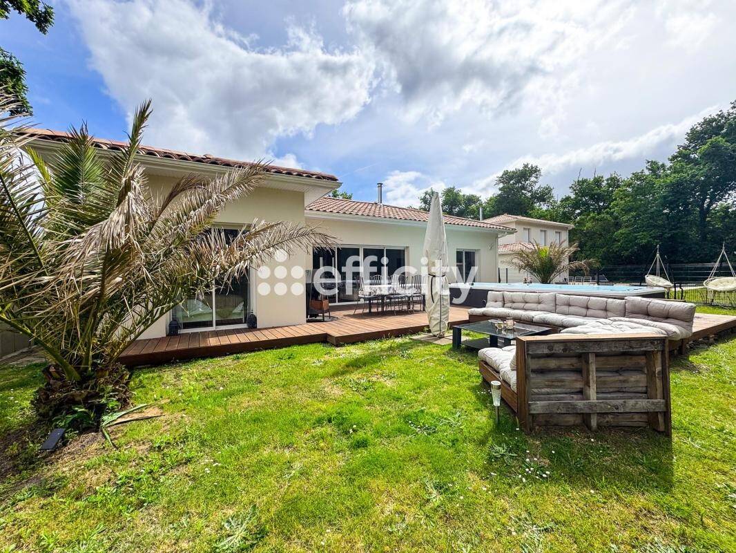 Maison à vendre, 112m², LE PORGE