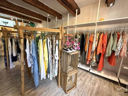 Boutique à vendre Fonds de commerce 49 000 € 1 pièce 45 m² de surface de vente Centre Saint-Paul-Trois-Châteaux 26130