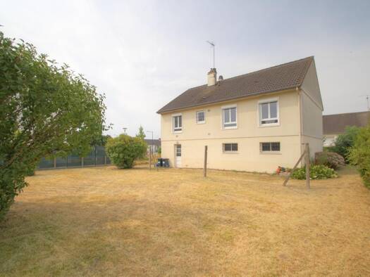 Maison à vendre 210 000 € 4 pièces 3 chambres 83 m² 550 m² de terrain Grand Ouest Saint-Jean-de-la-Ruelle 45140