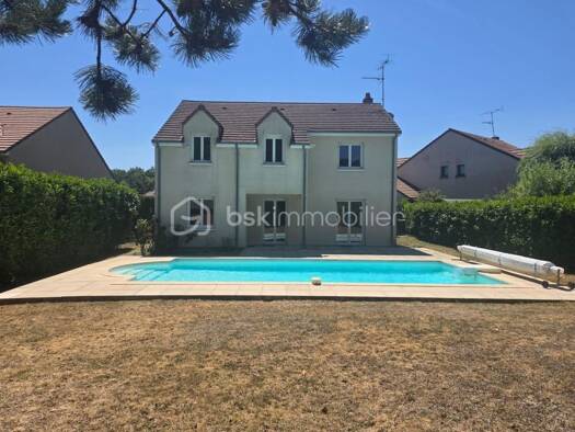 Maison à vendre 379 900 € 5 pièces 4 chambres 153,47 m² 709 m² de terrain Saint-Cyr-en-Val 45590