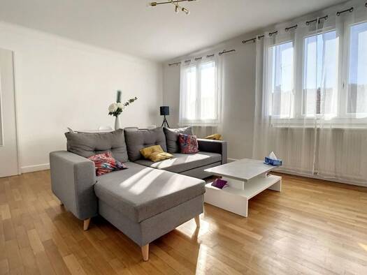 Immeuble à vendre 275 000 € 238 m² Champcourt-Zone Industrielle Cusset 03300
