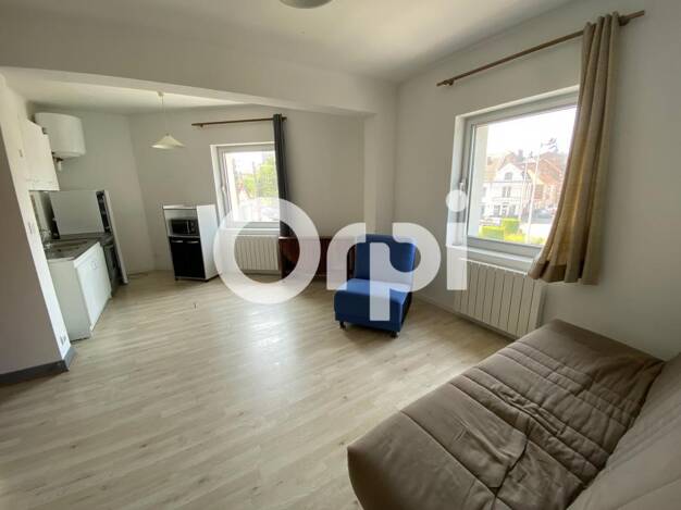 Appartement à louer 490 € 2 pièces 34,2 m² Dernier étage, Étage 2/2 disponible à partir du 23/06/2025 Beau Marais-Gare-Lafayette Béthune 62400