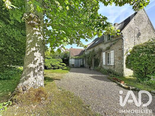 Maison à vendre 390 000 € 9 pièces 4 chambres 167 m² 514 m² de terrain Rubelles 77950