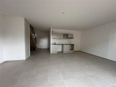 Maison à louer 971 € 4 pièces 3 chambres 80 m² Redessan 30129