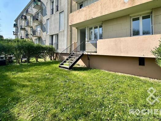 Appartement à vendre 168 000 € 5 pièces 1 chambre 78,15 m² RDC Rochefort 17300