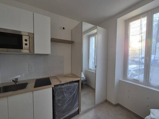 Appartement à louer 440 € 1 pièce 9 m² RDC/3 Sud Cognin 73160
