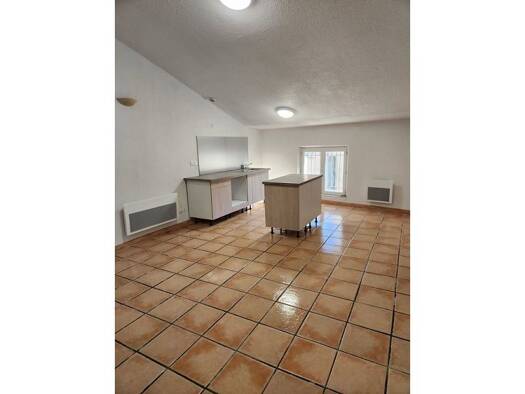 Duplex à louer 595 € 2 pièces 1 chambre 45 m² Étage 3/3 Le Val 83143