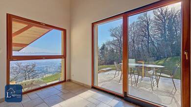 Maison à vendre 1 250 000 € 8 pièces 5 chambres 262,2 m² 2 017 m² de terrain Gex 01170