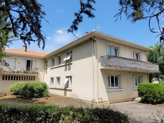 Immeuble à vendre 462 000 € 394 m² Auch 32000