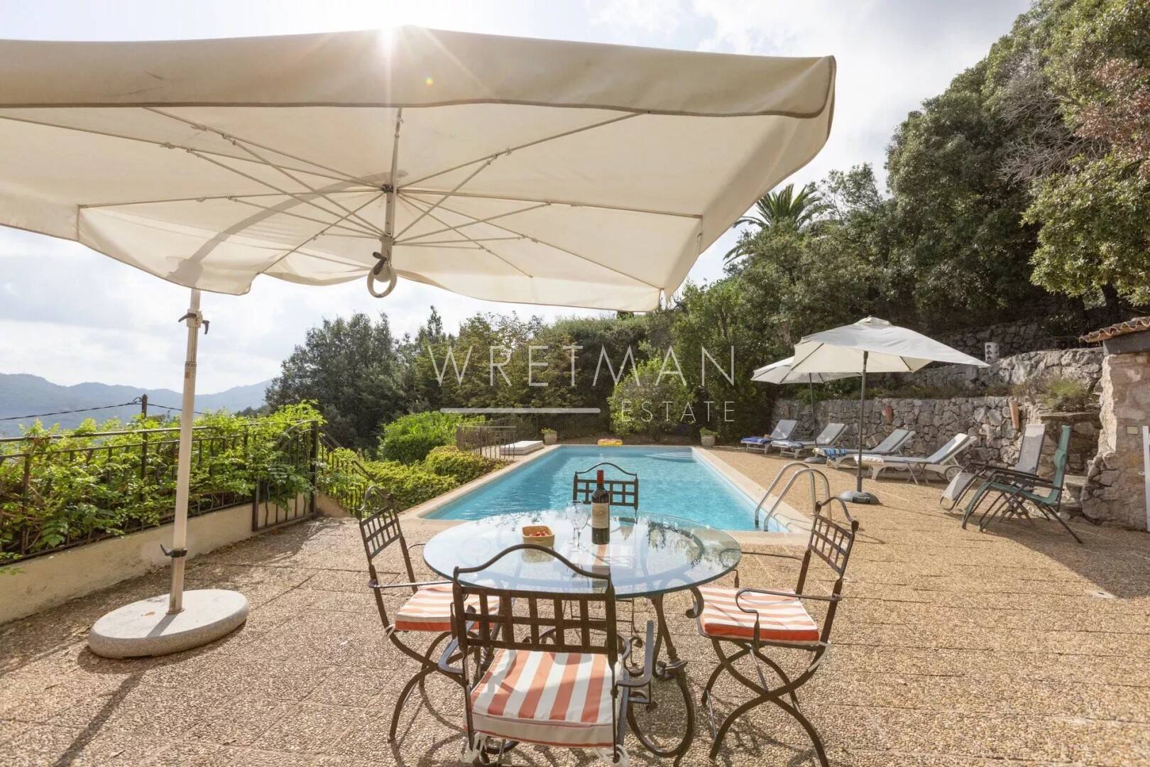 Maison à vendre, 228m², TOURRETTES SUR LOUP