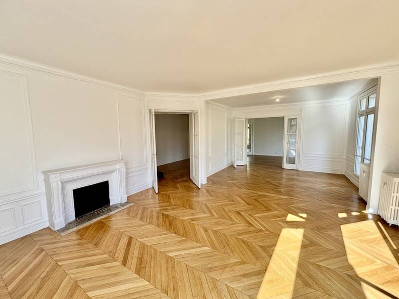 Maison à louer, 235m², PARIS 8E