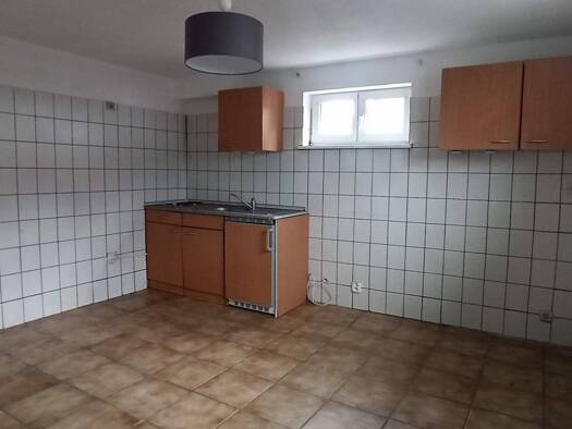Appartement à louer 390 € 2 pièces 1 chambre 55,2 m² Étage -1/2 Seltz 67470